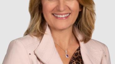 Shanti Ariker headshot